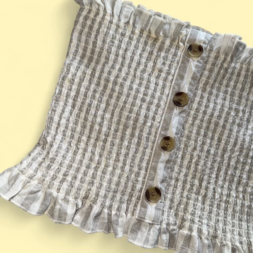 Striped Ruffle Buttoned Tube Top - Picture 2 of 3